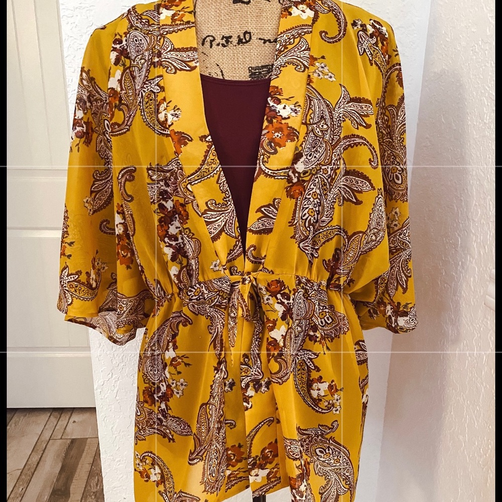 Beautiful 3/4 Sleeve Kimono